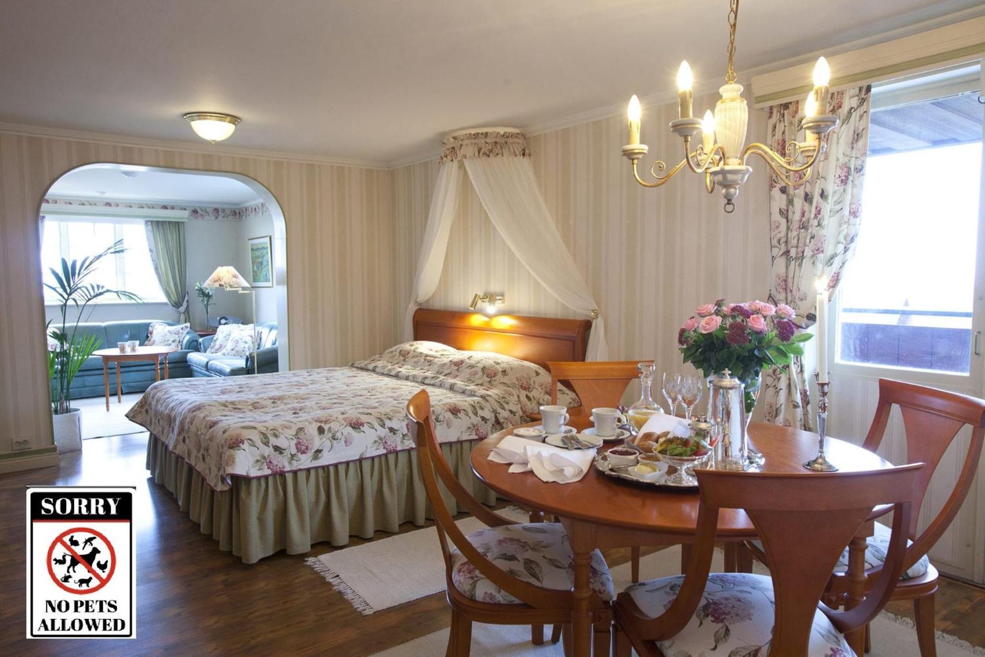 Taellbergsgardens Hotell Экстерьер фото