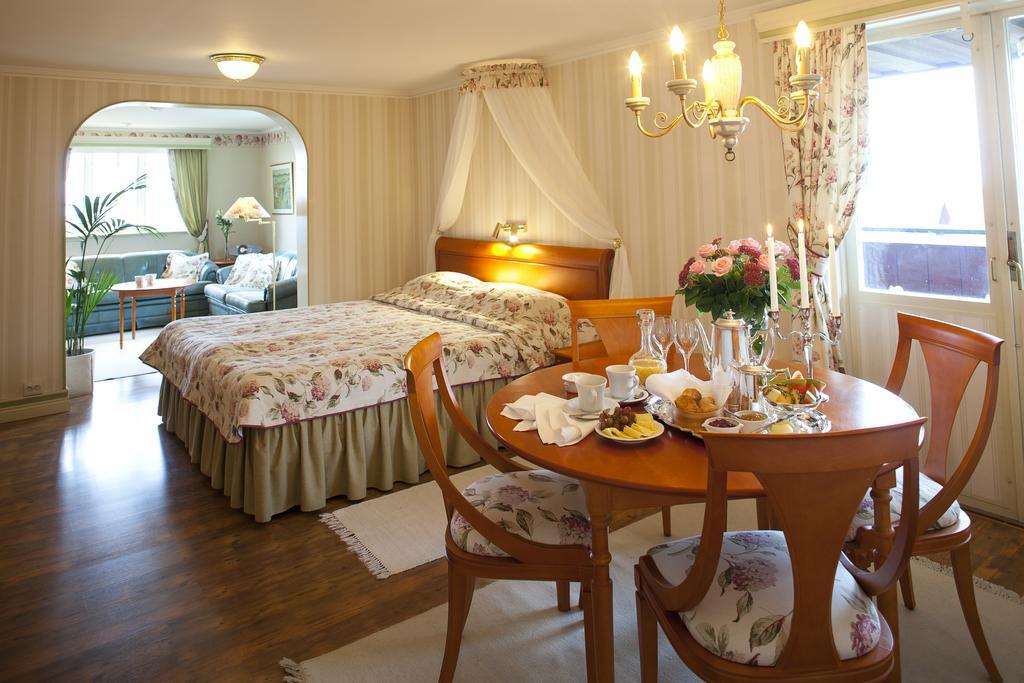 Taellbergsgardens Hotell Экстерьер фото